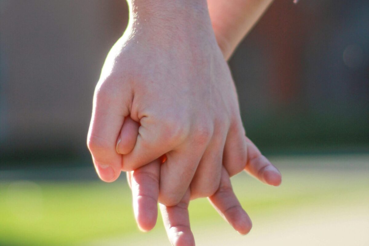 5 Mistakes Armenians Make on Dating Apps (And How to Stop Sabotaging Your Love Life)